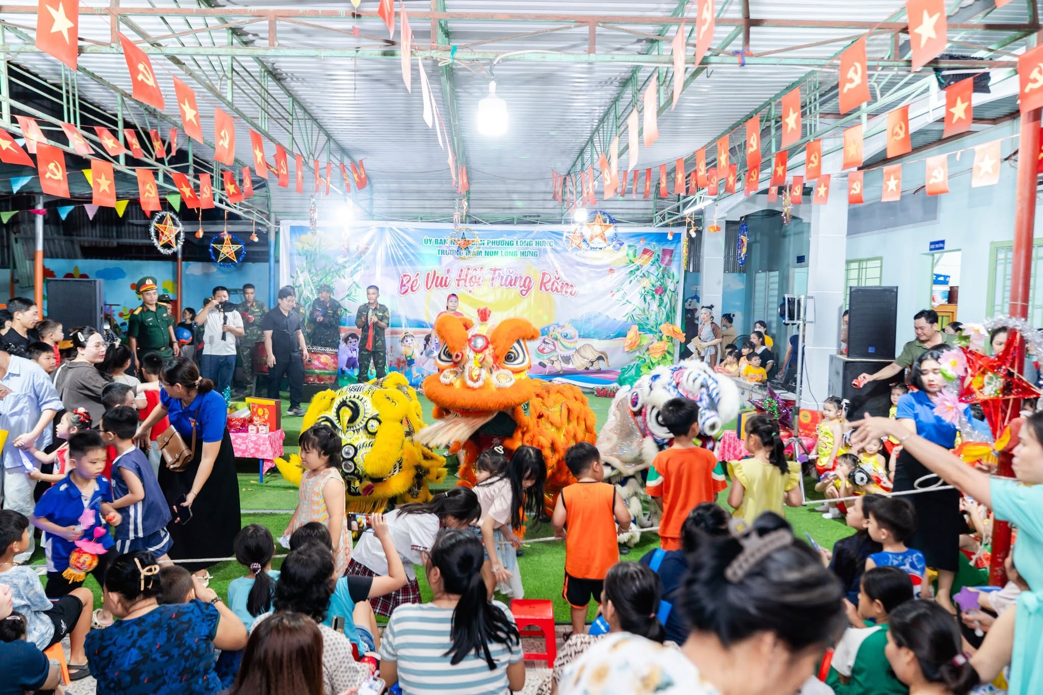 Gần 550 trẻ Trường Mầm non Long Hưng vui Tết Trung thu năm 2026