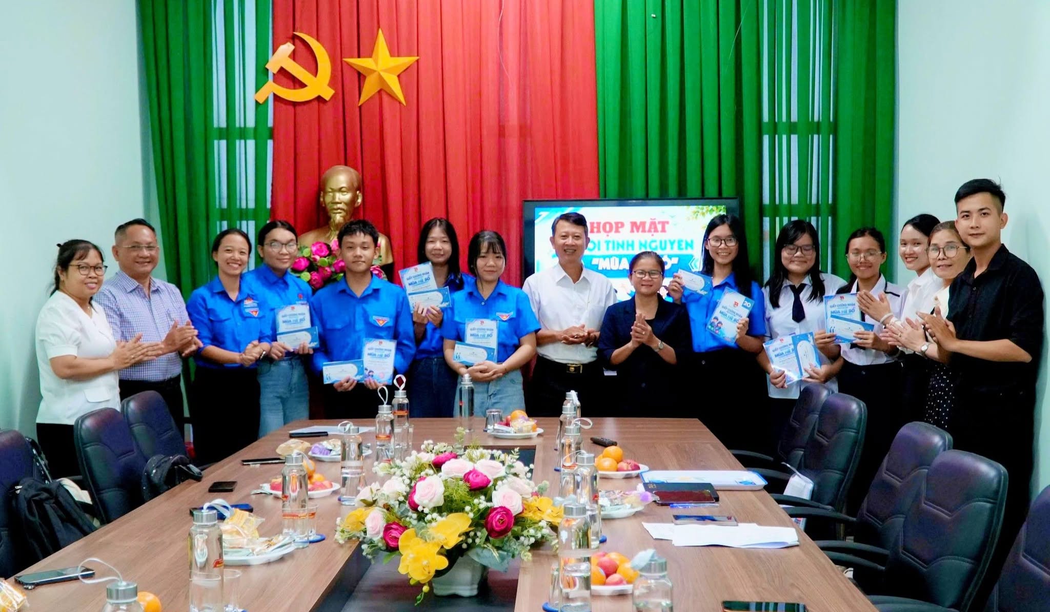 Phường Long Hưng tri ân đội hình tình nguyện "Mùa hè số"